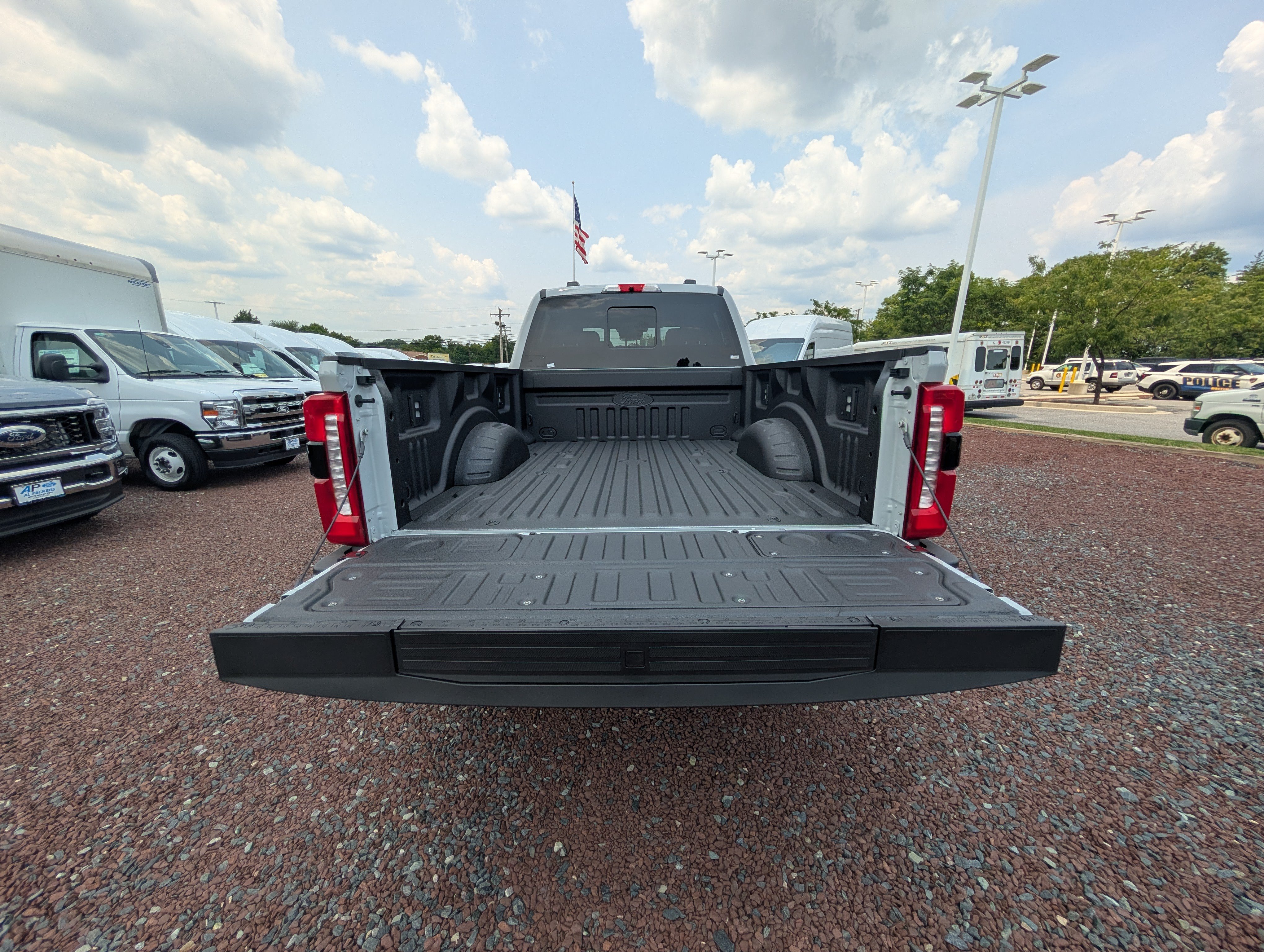 New 2026 Ford F250 XLT w/ XLT Premium Package AWD/4WD image 8