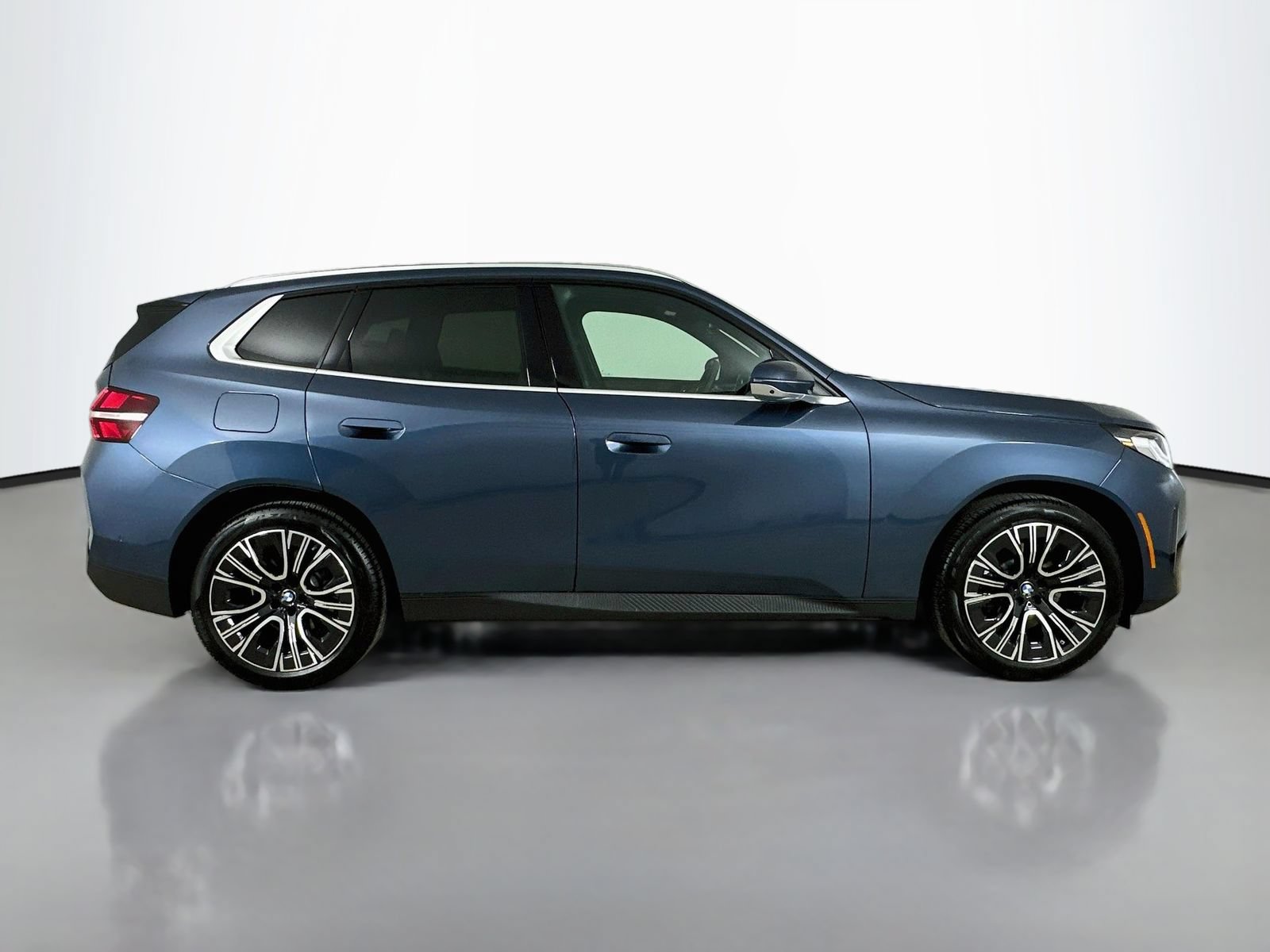 New 2026 BMW X3 xDrive30i w/ Premium Package AWD/4WD image 4
