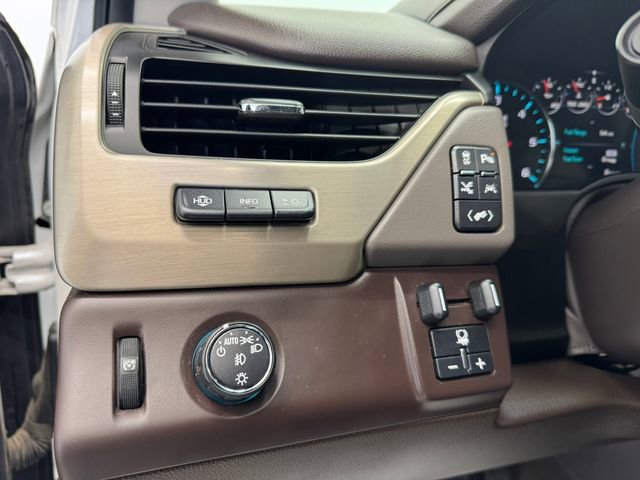 Used 2017 GMC Yukon XL Denali w/ Open Road Package RWD image 38