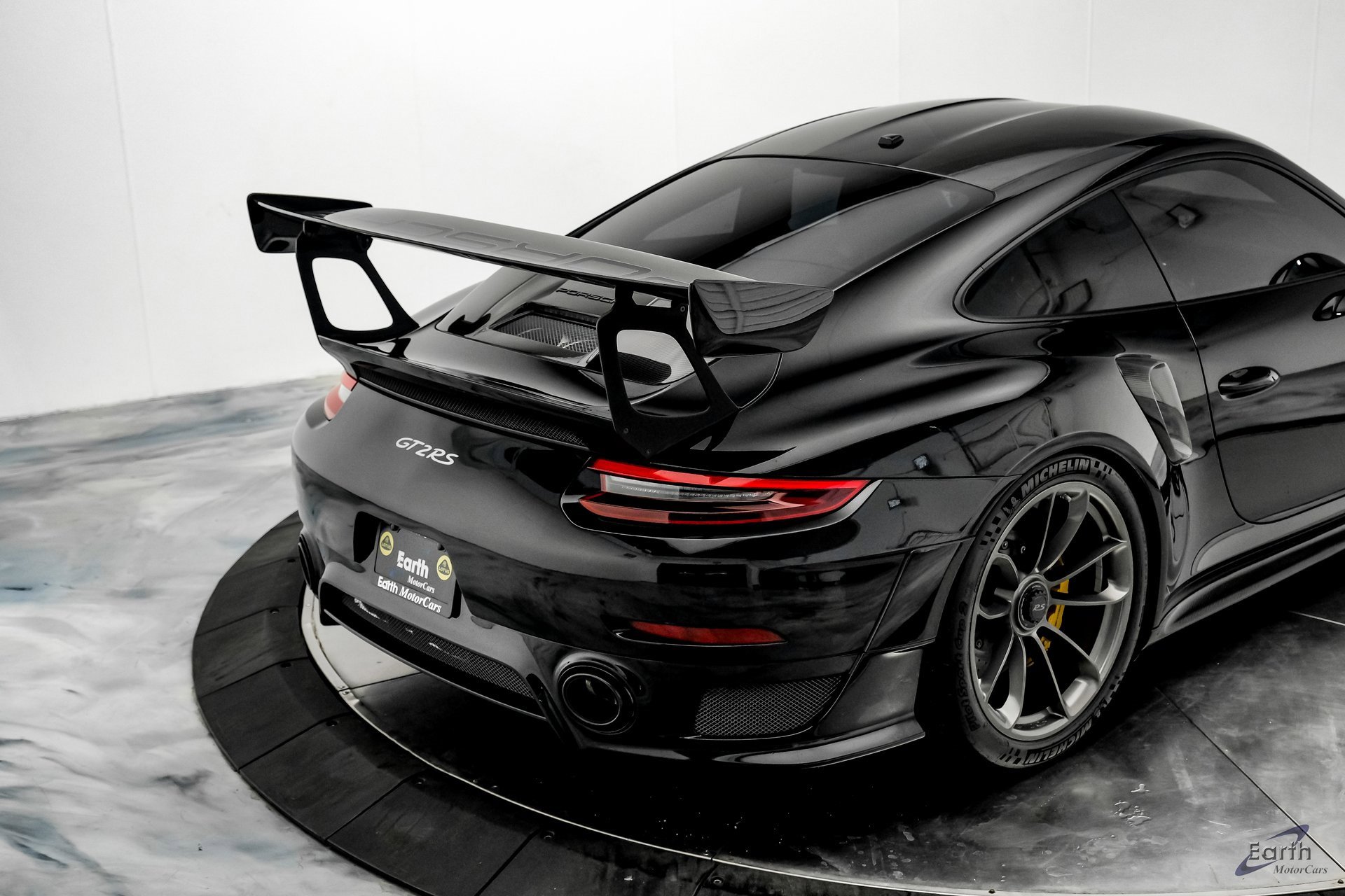 Used 2019 Porsche 911 GT2 RS w/ Weissach Package image 18
