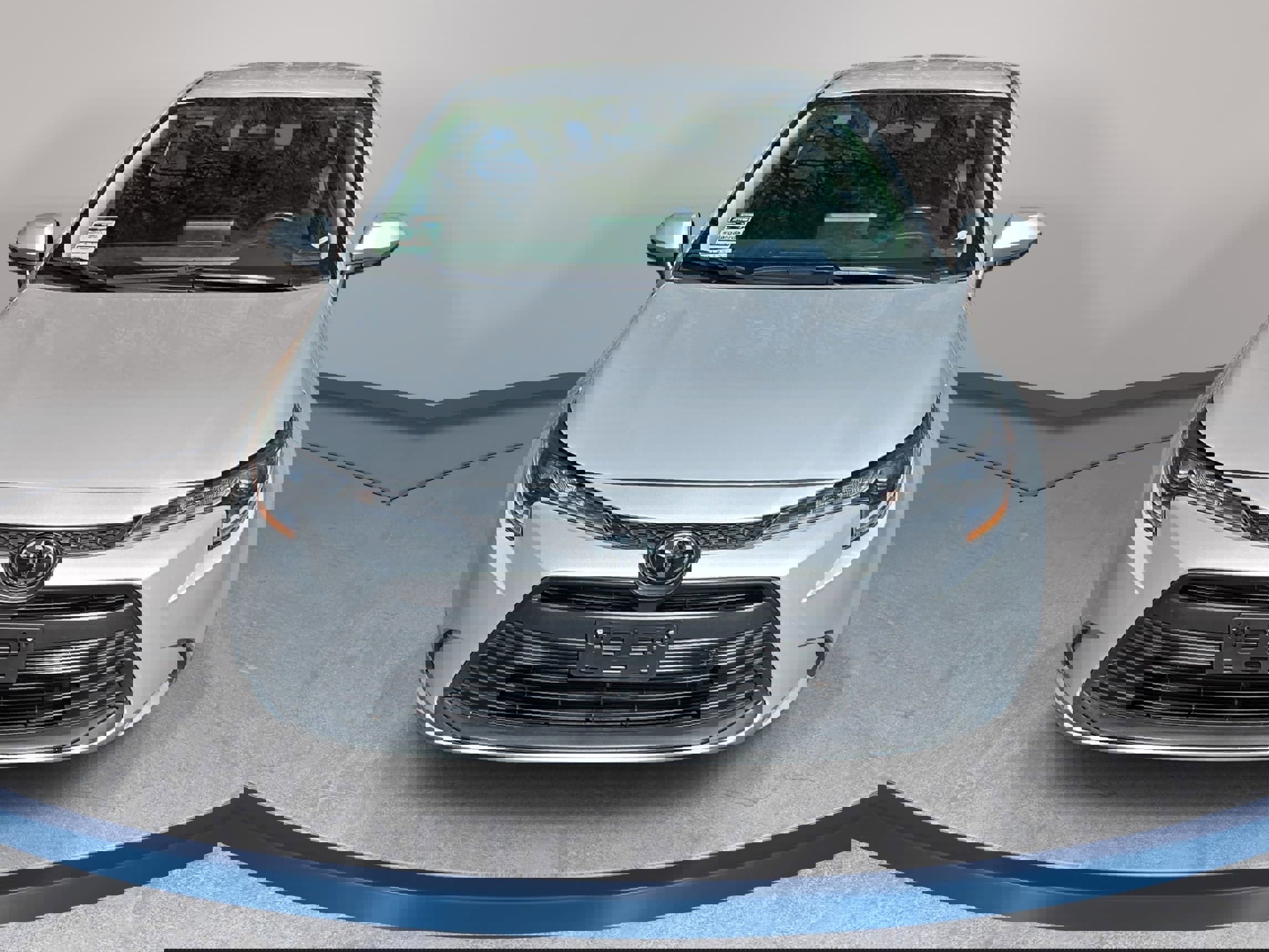 Used 2024 Toyota Corolla LE image 2