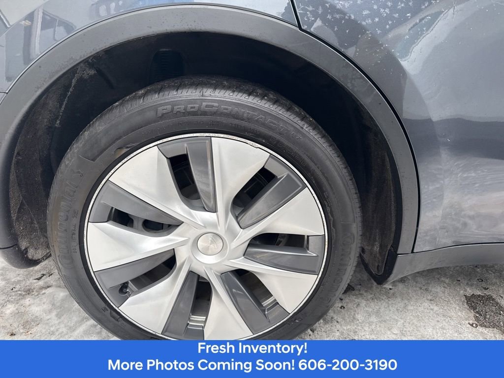 Used 2022 Tesla Model Y Long Range image 5