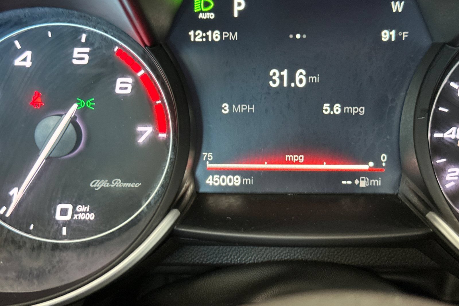 Used 2017 Alfa Romeo Giulia RWD image 30