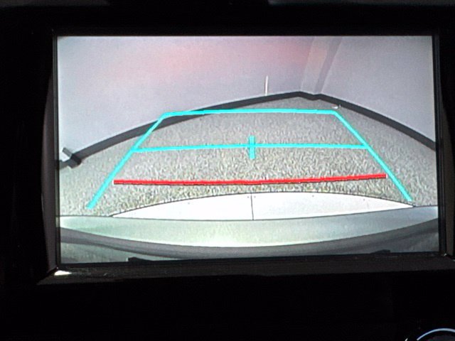 Used 2019 Toyota Camry SE FWD image 3
