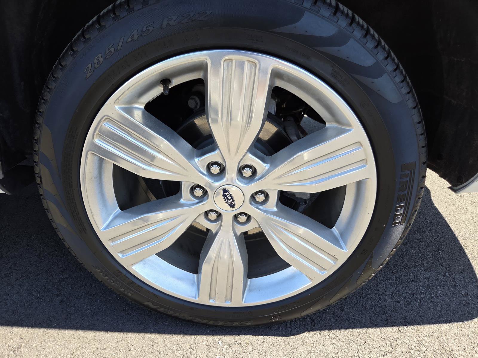 Certified 2024 Ford Expedition Platinum RWD image 9
