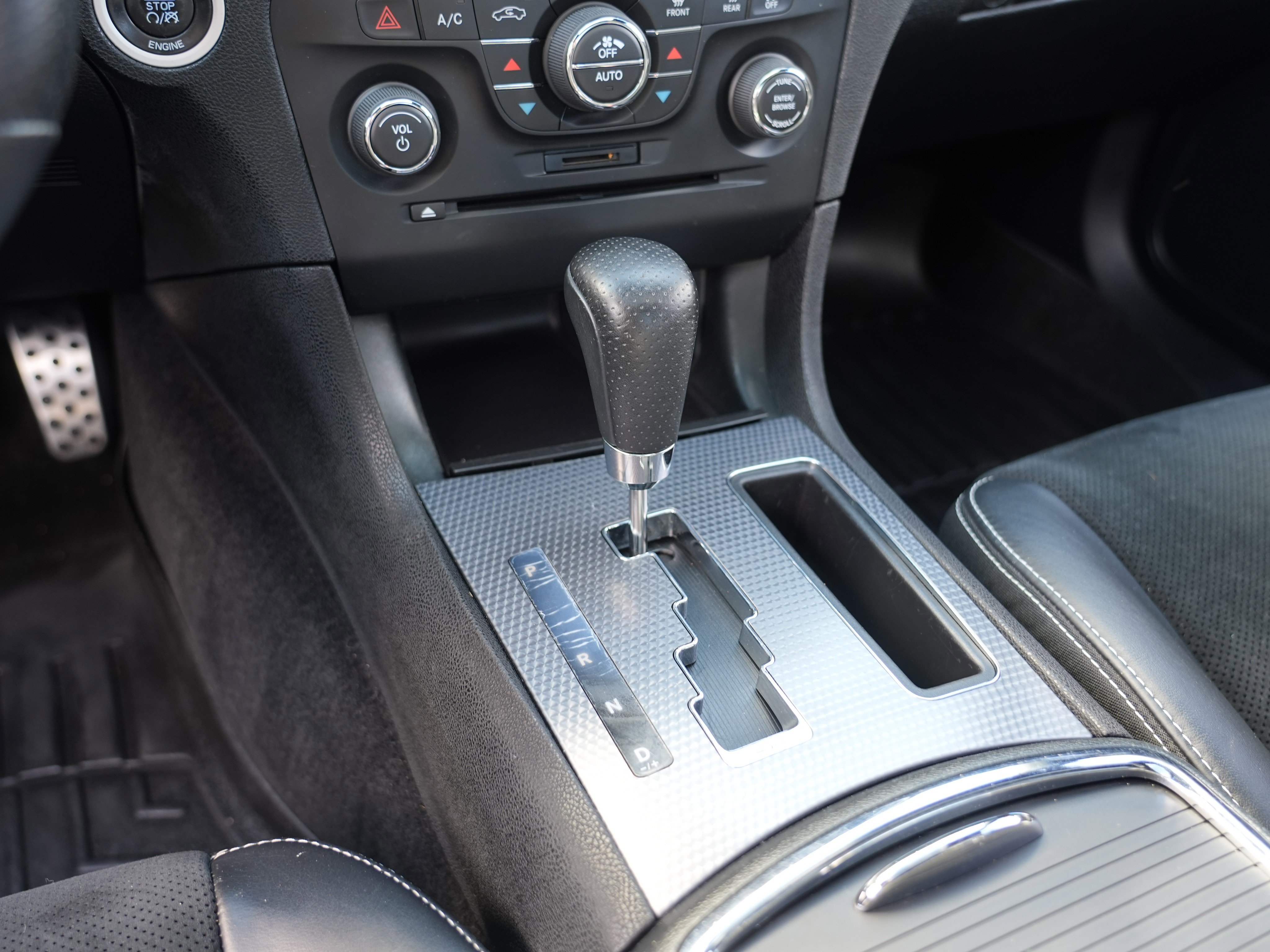 Used 2013 Dodge Charger SRT8 w/ Harman Kardon Audio Group RWD image 25