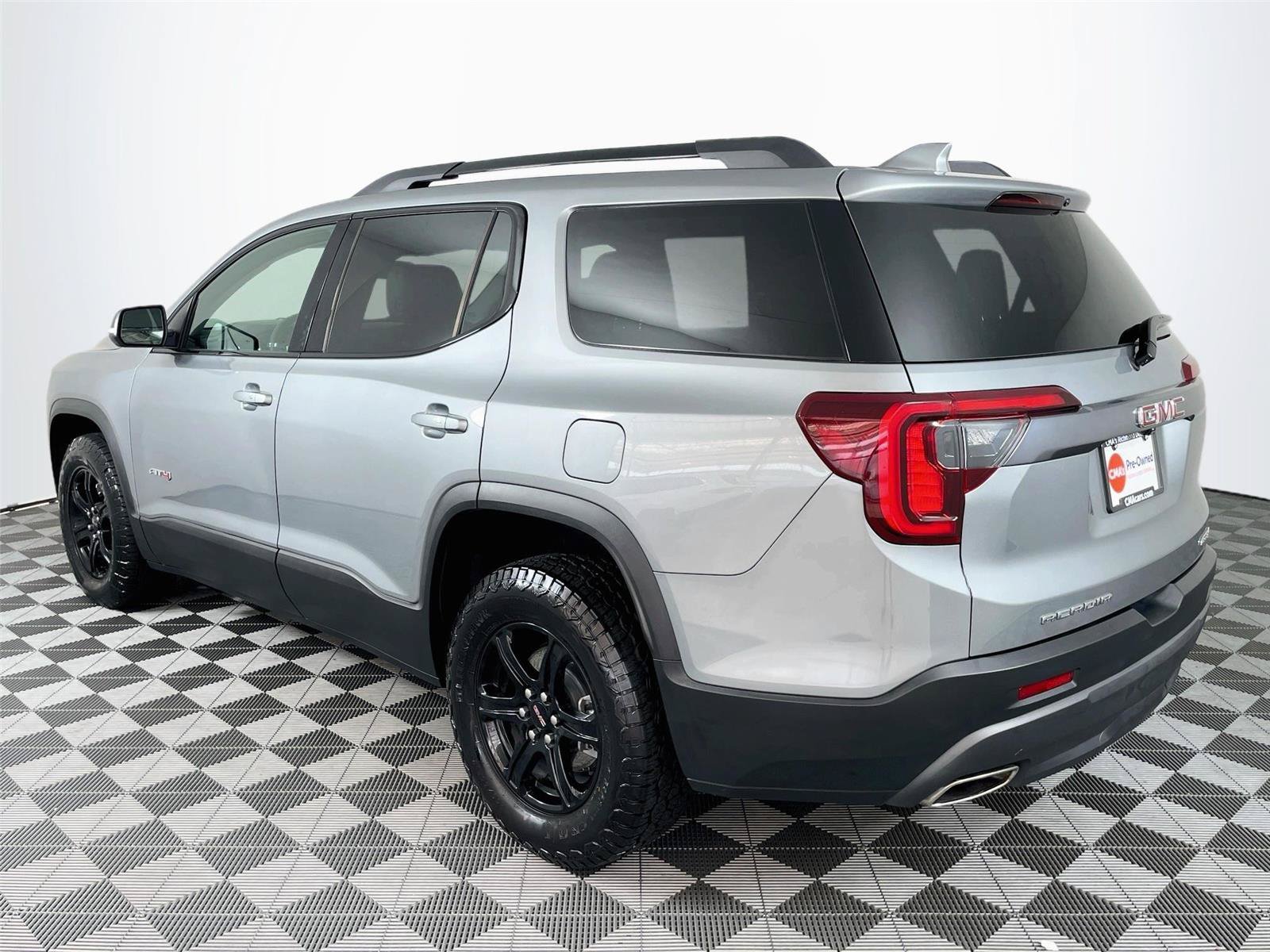 Used 2023 GMC Acadia AT4 w/ Technology Package AWD/4WD image 6