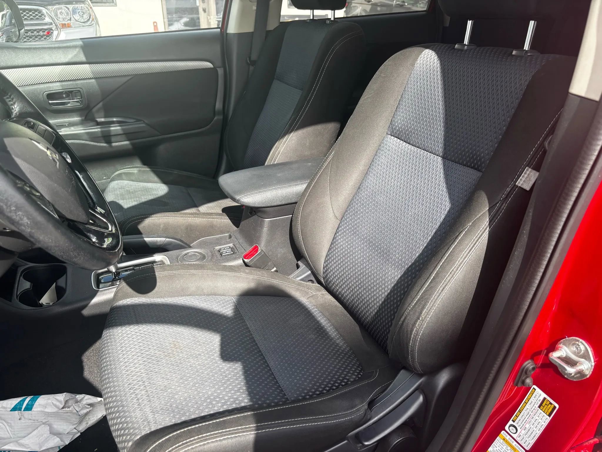 Used 2016 Mitsubishi Outlander SE FWD image 11