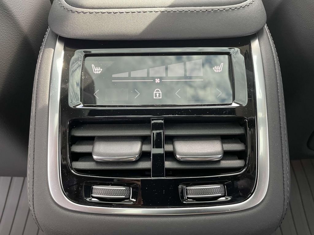 New 2026 Volvo XC90 T8 Plus image 5