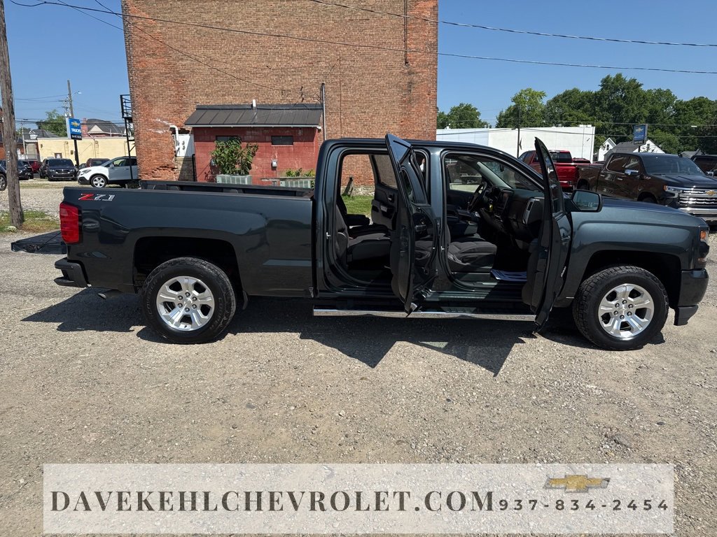 Used 2018 Chevrolet Silverado 1500 LT w/ All Star Edition image 33