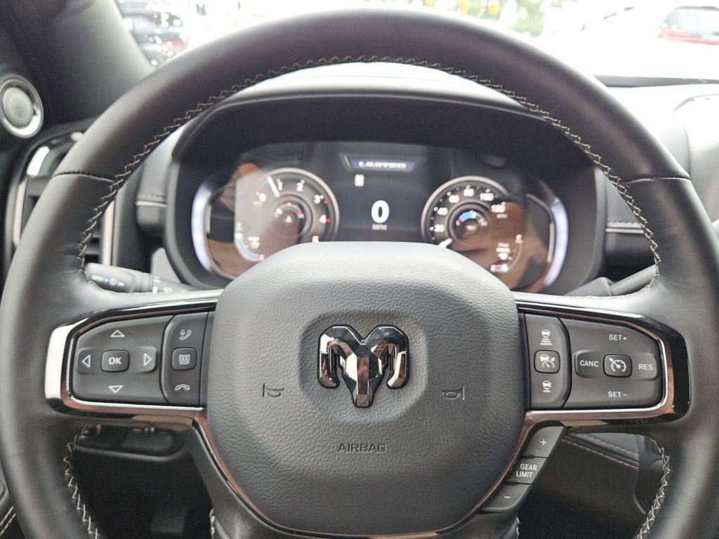 Used 2025 RAM 2500 Limited AWD/4WD image 21