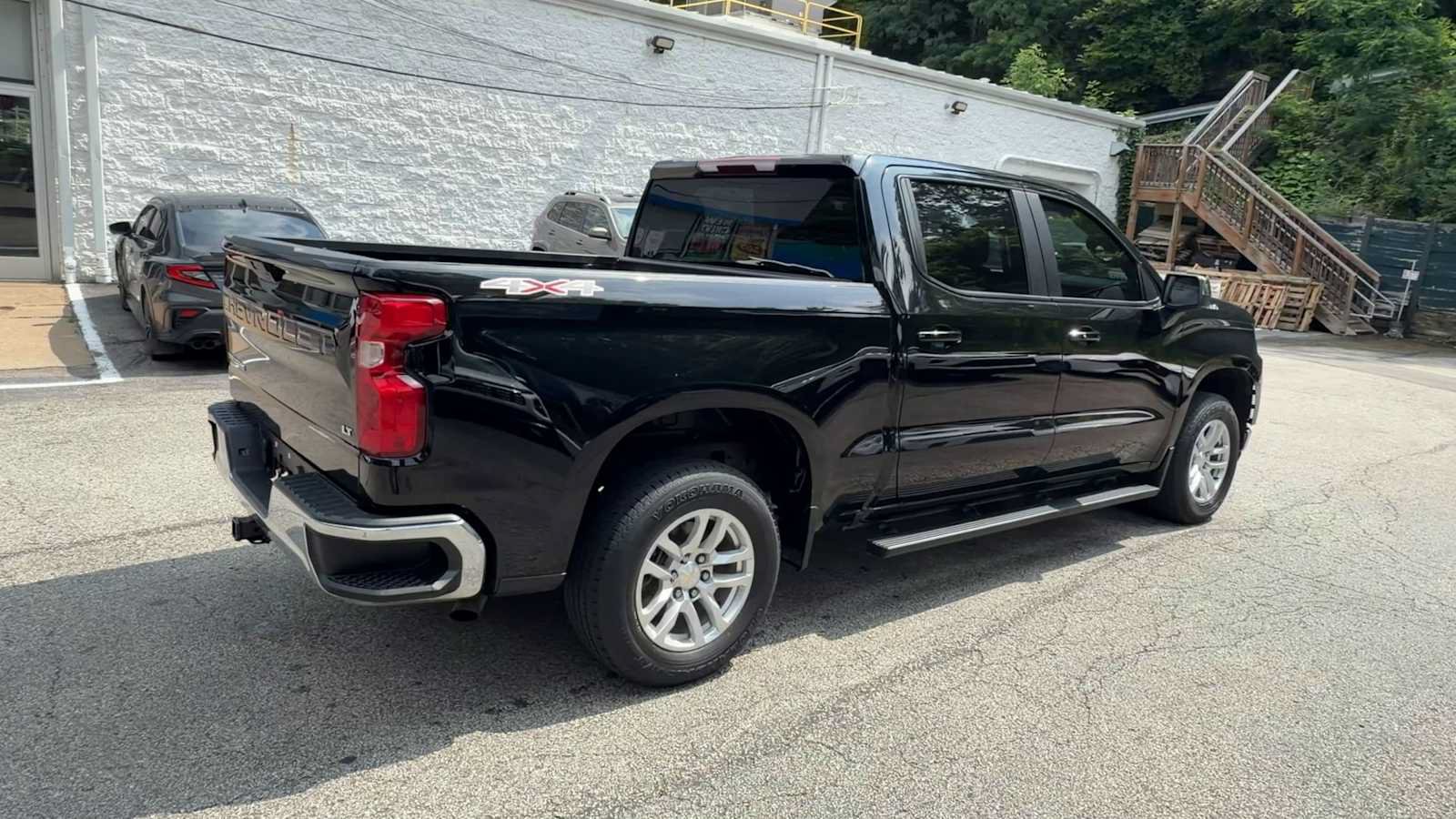 Certified 2021 Chevrolet Silverado 1500 LT AWD/4WD image 16