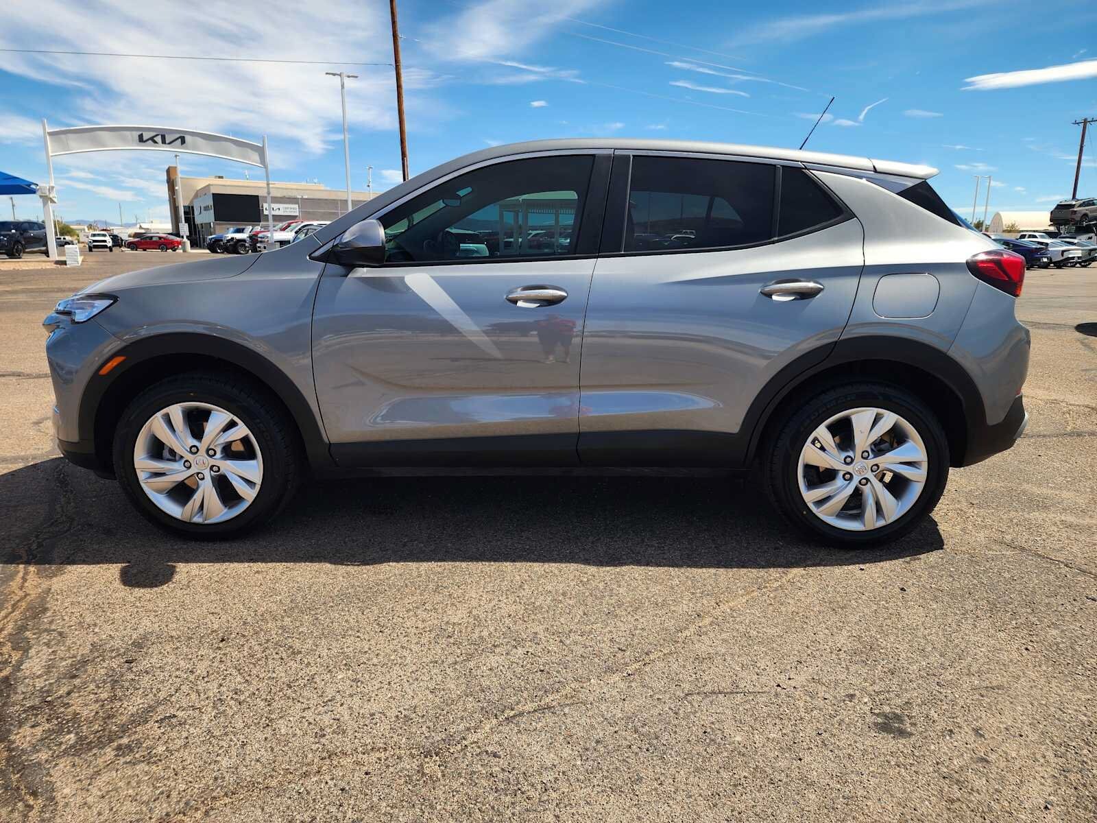 Used 2025 Buick Encore GX Preferred AWD/4WD image 6