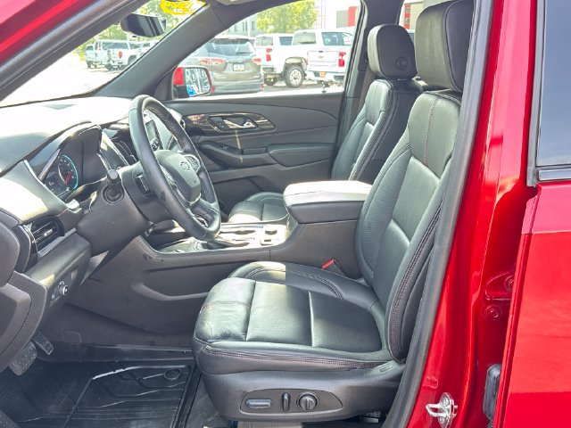 Used 2023 Chevrolet Traverse RS w/ LPO, Floor Liner Package AWD/4WD image 9