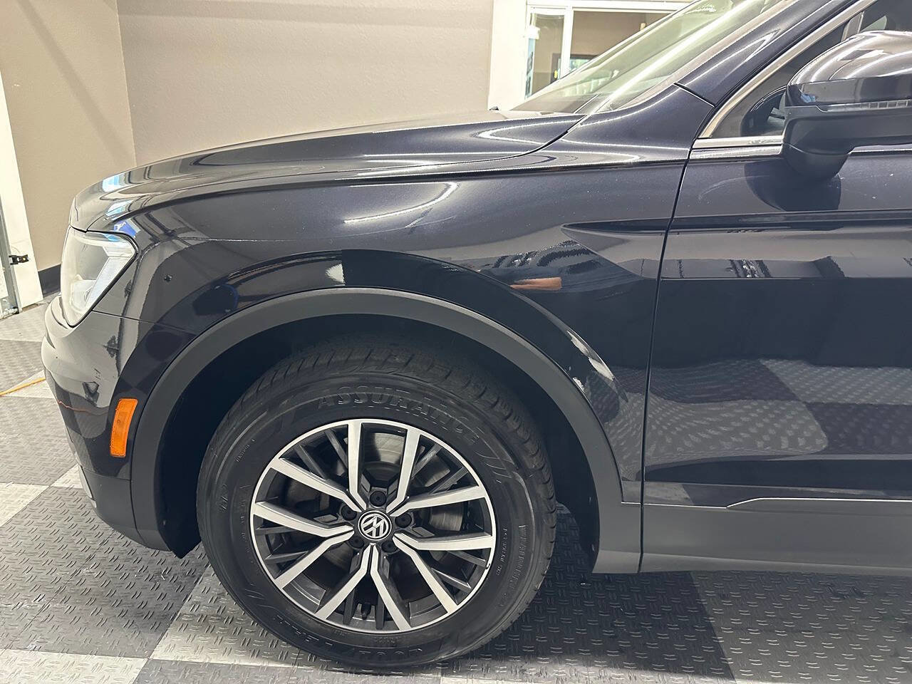 Used 2019 Volkswagen Tiguan SE image 11