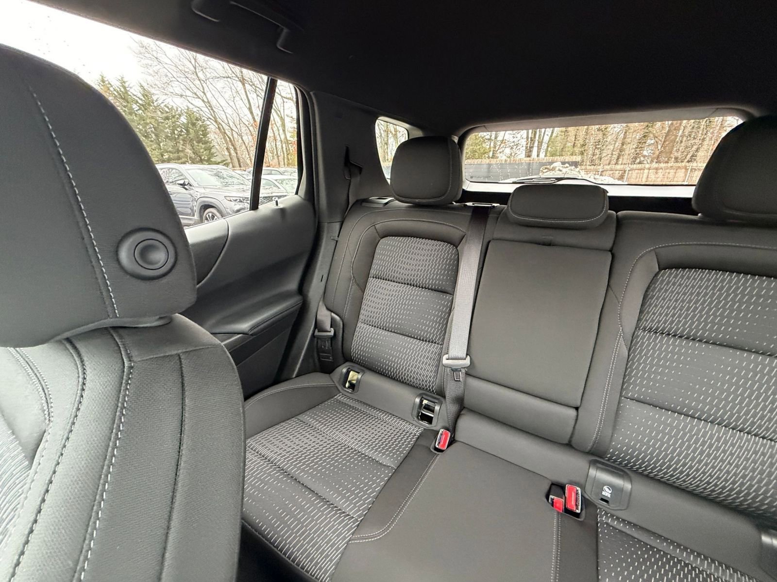 Used 2025 Chevrolet Equinox LT FWD image 39