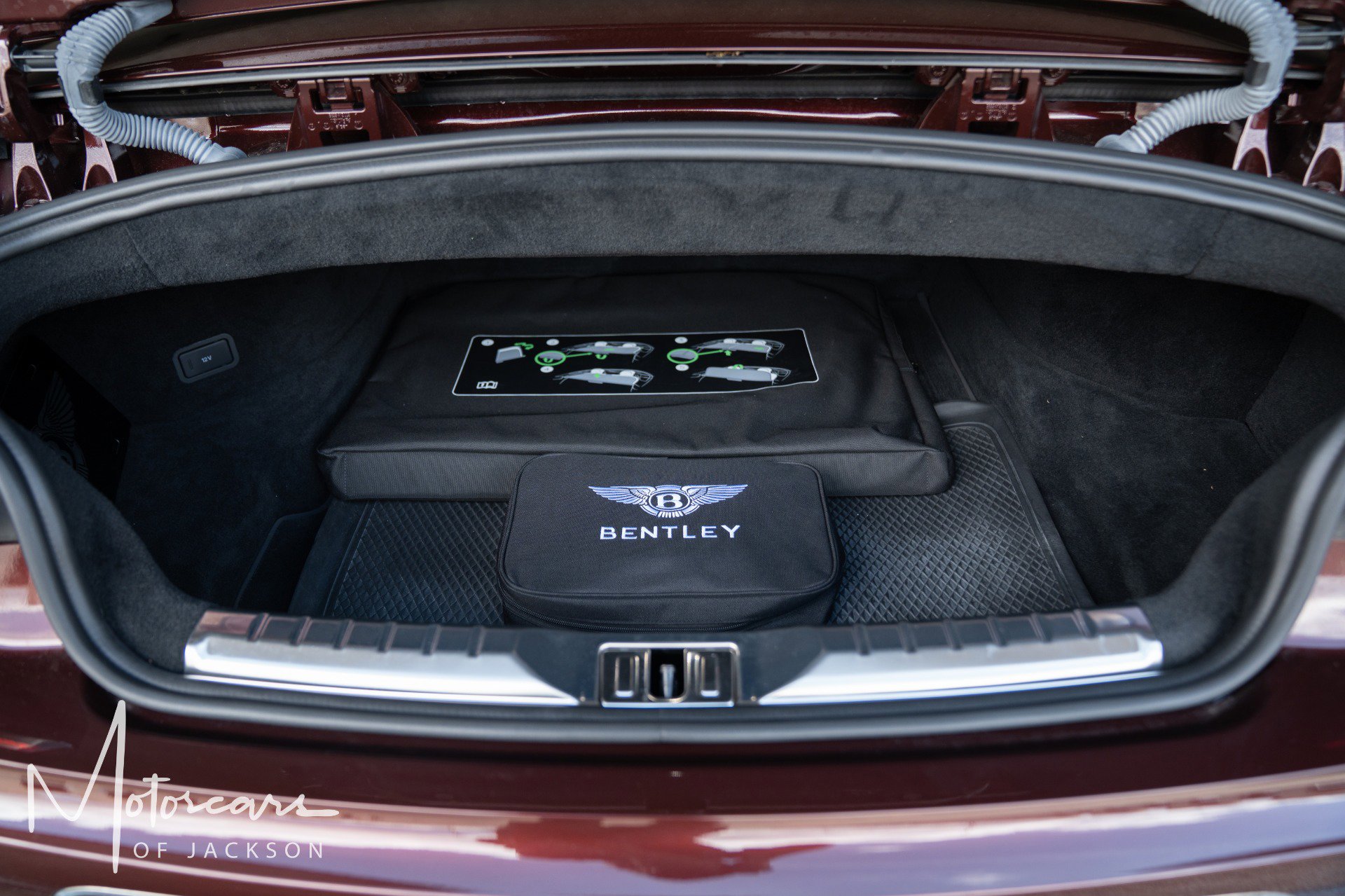 Used 2021 Bentley Continental GT V8 image 30