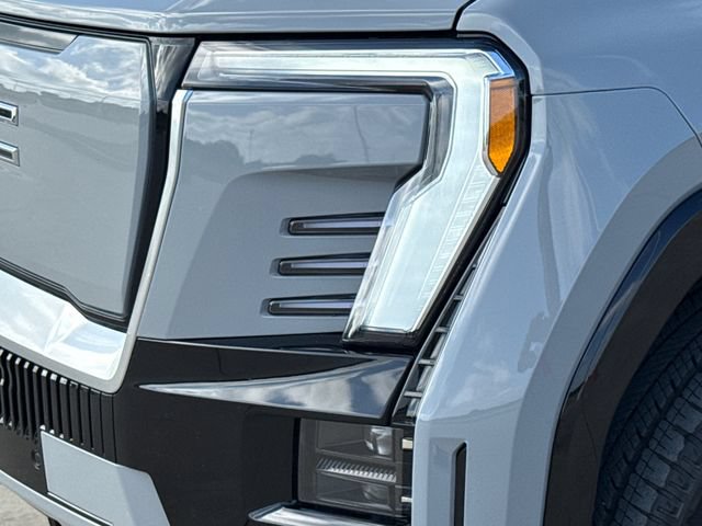 Used 2025 GMC Sierra EV Denali AWD/4WD image 4