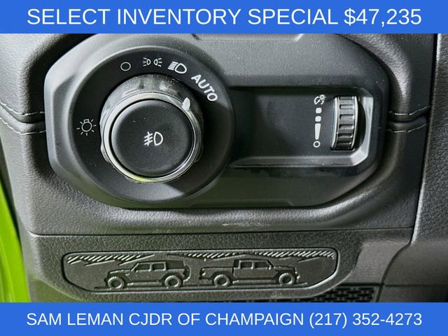 New 2025 Jeep Wrangler Unlimited Rubicon w/ Convenience Group AWD/4WD image 10