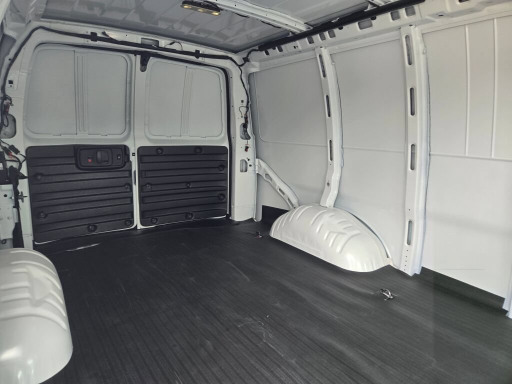 New 2026 Chevrolet Express 2500 Extended w/ Driver Convenience Package RWD image 8