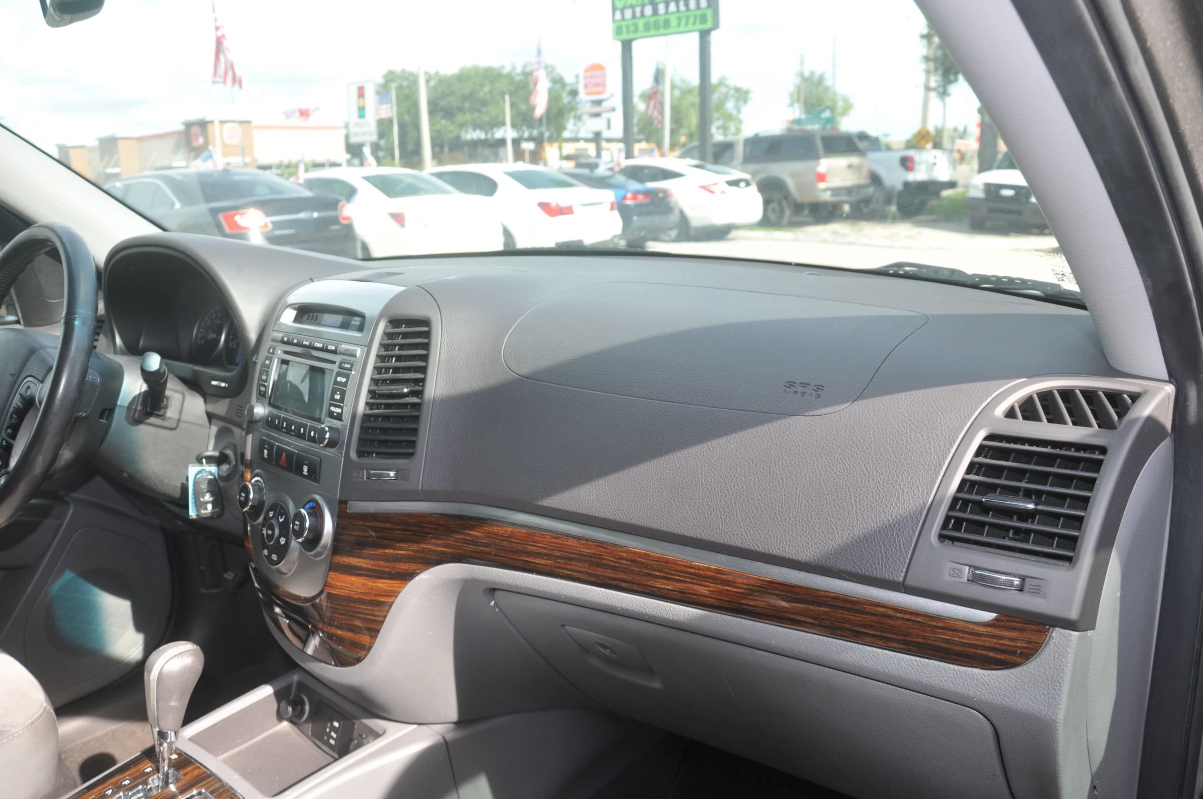 Used 2011 Hyundai Santa Fe SE FWD image 30