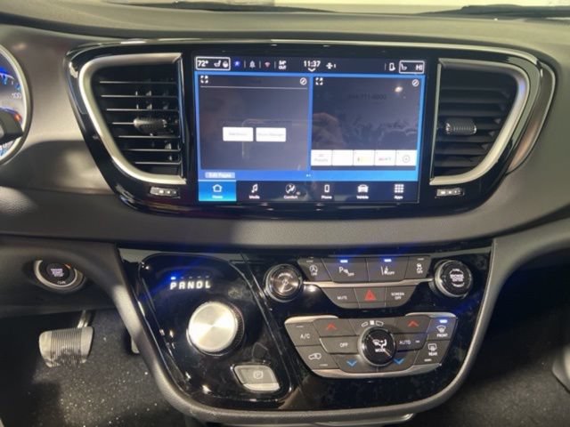 New 2026 Chrysler Voyager LX FWD image 5