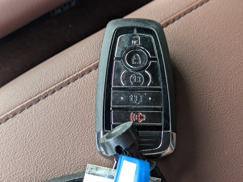 Used 2025 Lincoln Navigator Reserve AWD/4WD image 40