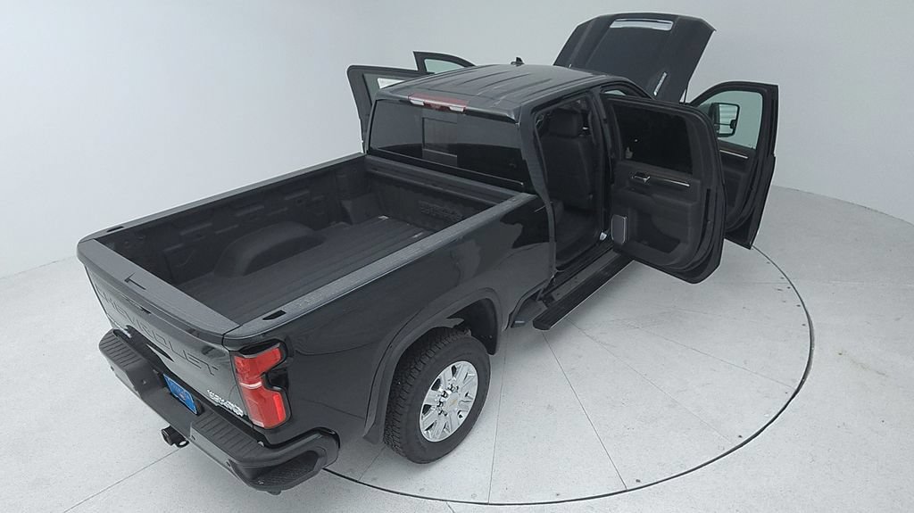 Used 2024 Chevrolet Silverado 2500 High Country w/ Technology Package AWD/4WD image 15