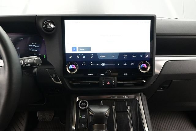 Used 2025 Lexus GX 550 w/ Accessory Package (2T) AWD/4WD image 7