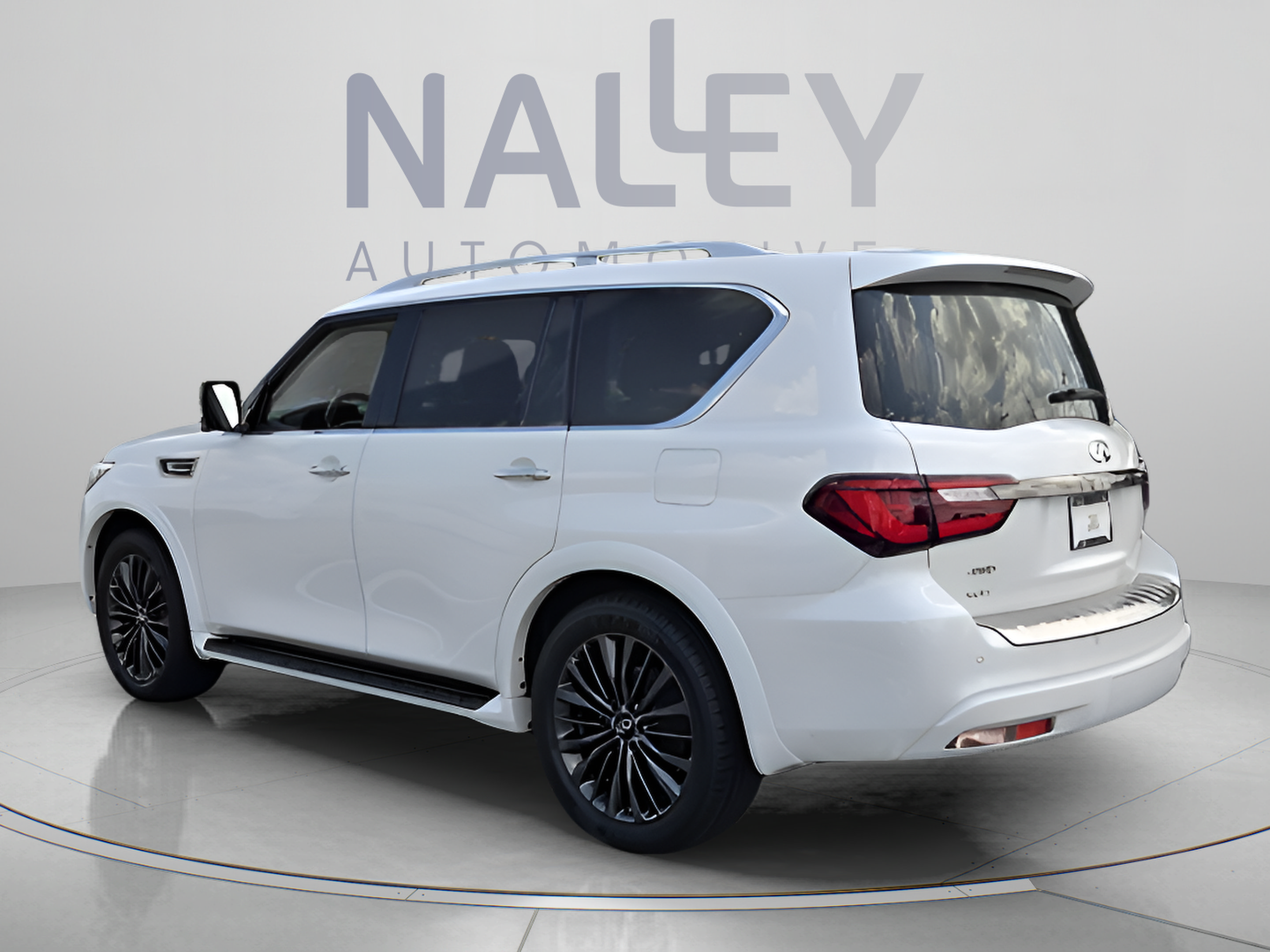 Used 2021 INFINITI QX80 Premium Select w/ Cargo Package AWD/4WD image 3