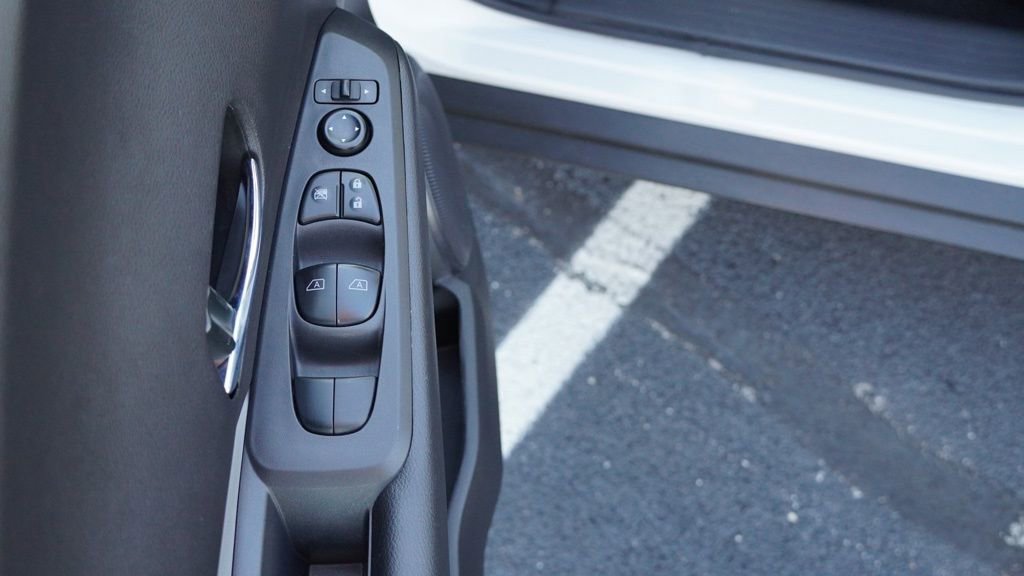 Used 2024 Nissan Kicks SR w/ SR Premium Package image 15