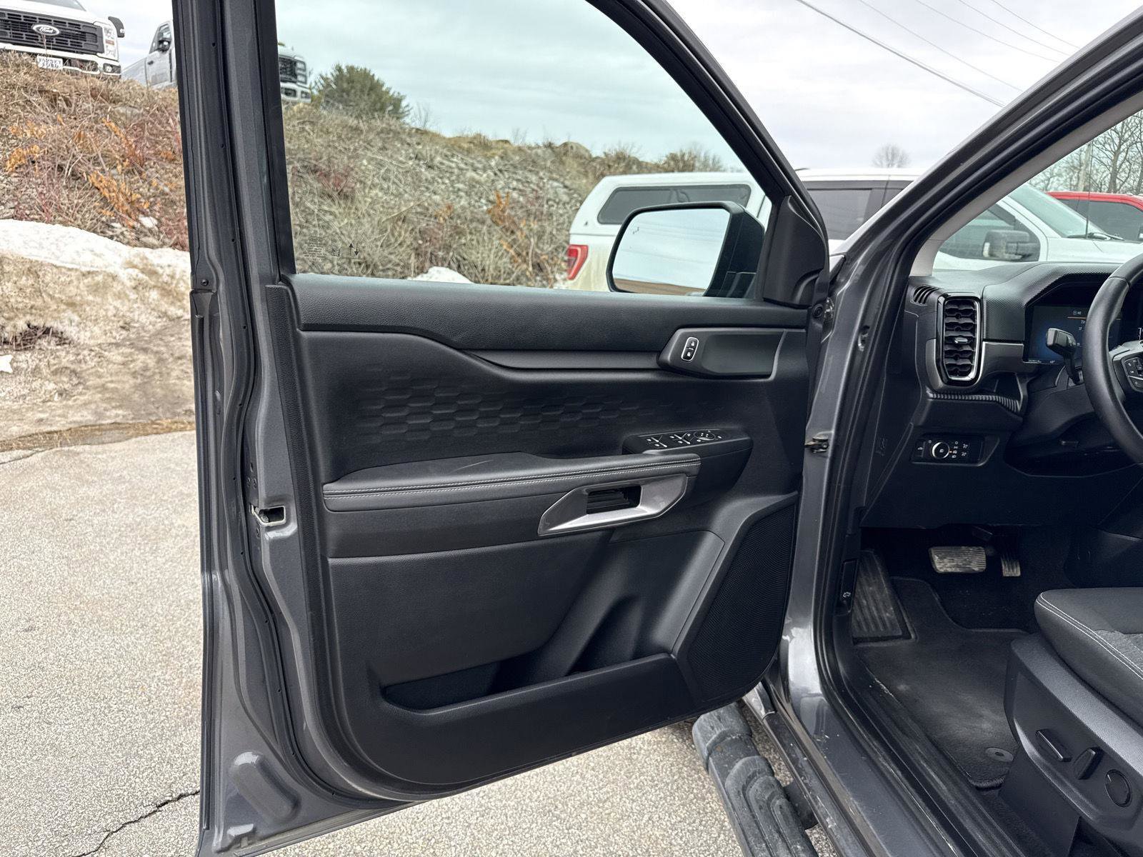 Used 2024 Ford Ranger XLT image 11