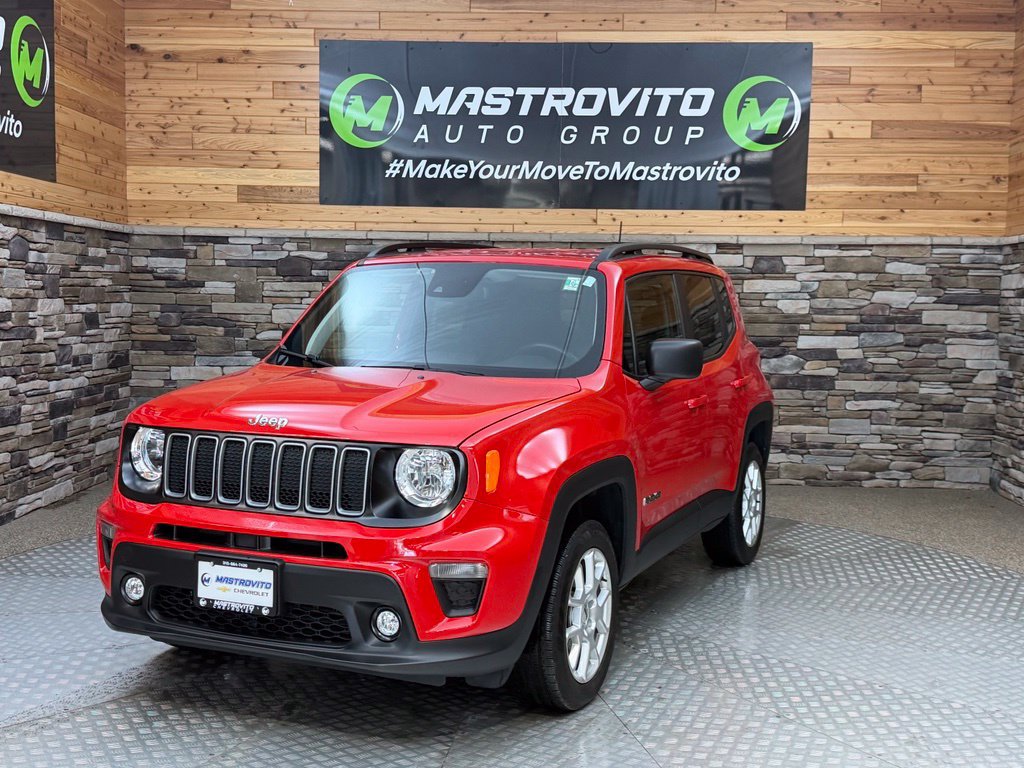 Used 2023 Jeep Renegade Latitude w/ Premium Group AWD/4WD image 9