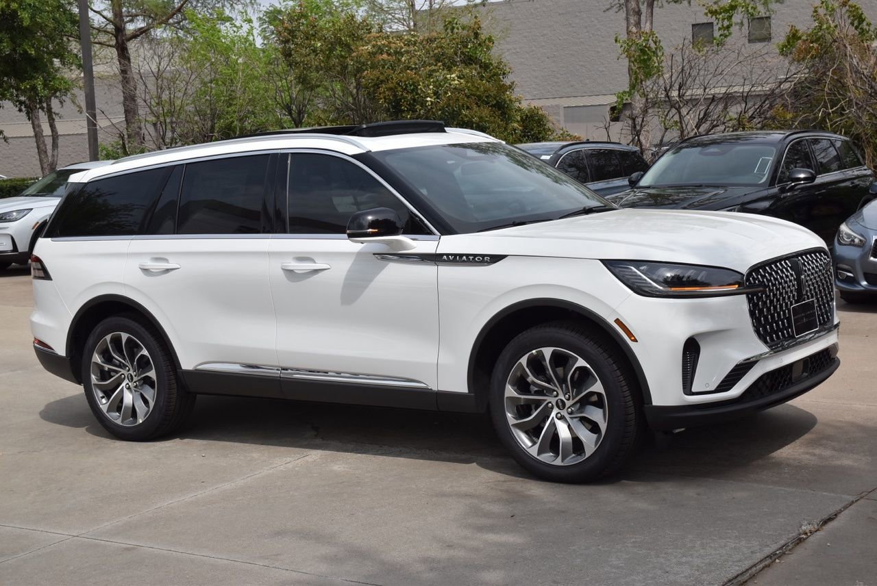 New 2026 Lincoln Aviator Reserve AWD/4WD image 4