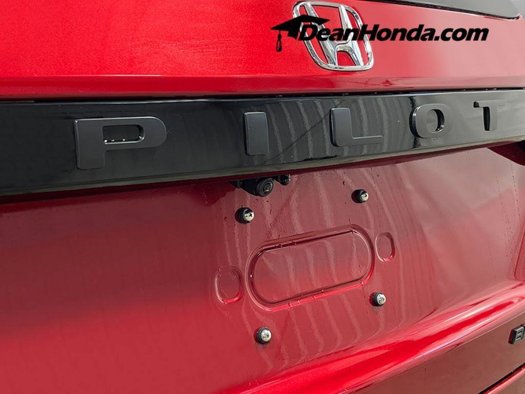 New 2026 Honda Pilot Black Edition image 6