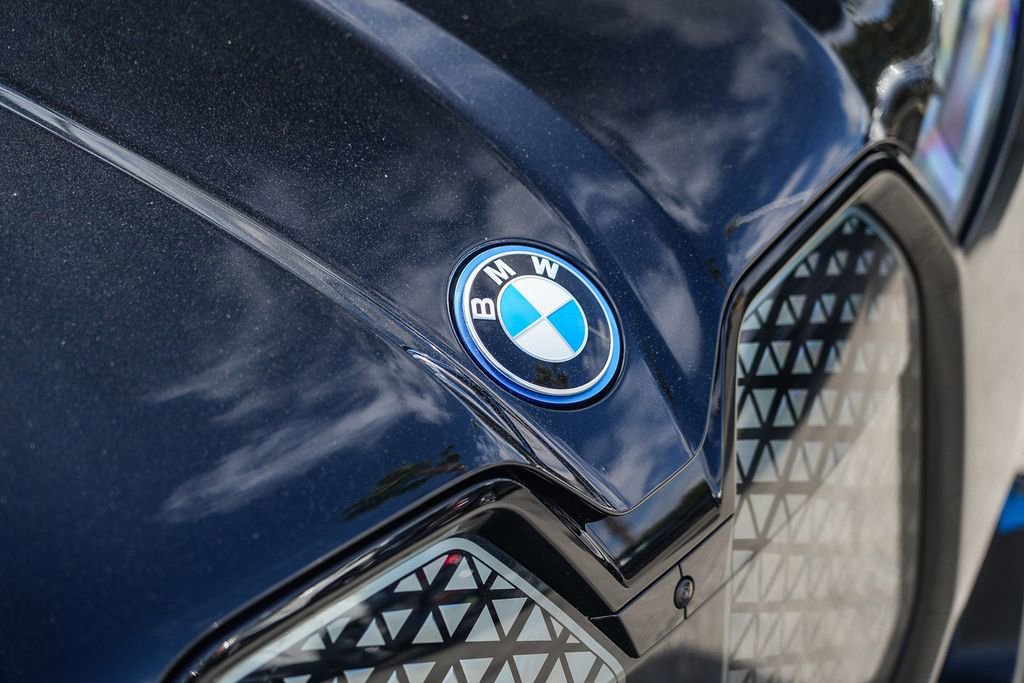 Used 2024 BMW iX xDrive50 image 3