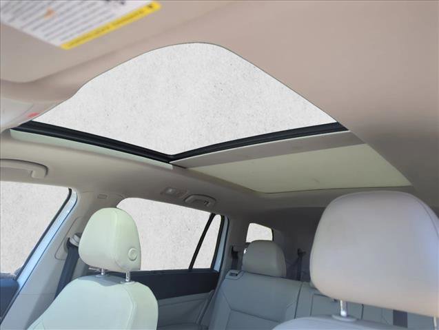 Used 2019 Volkswagen Atlas SE w/ Panoramic Sunroof Package FWD image 17