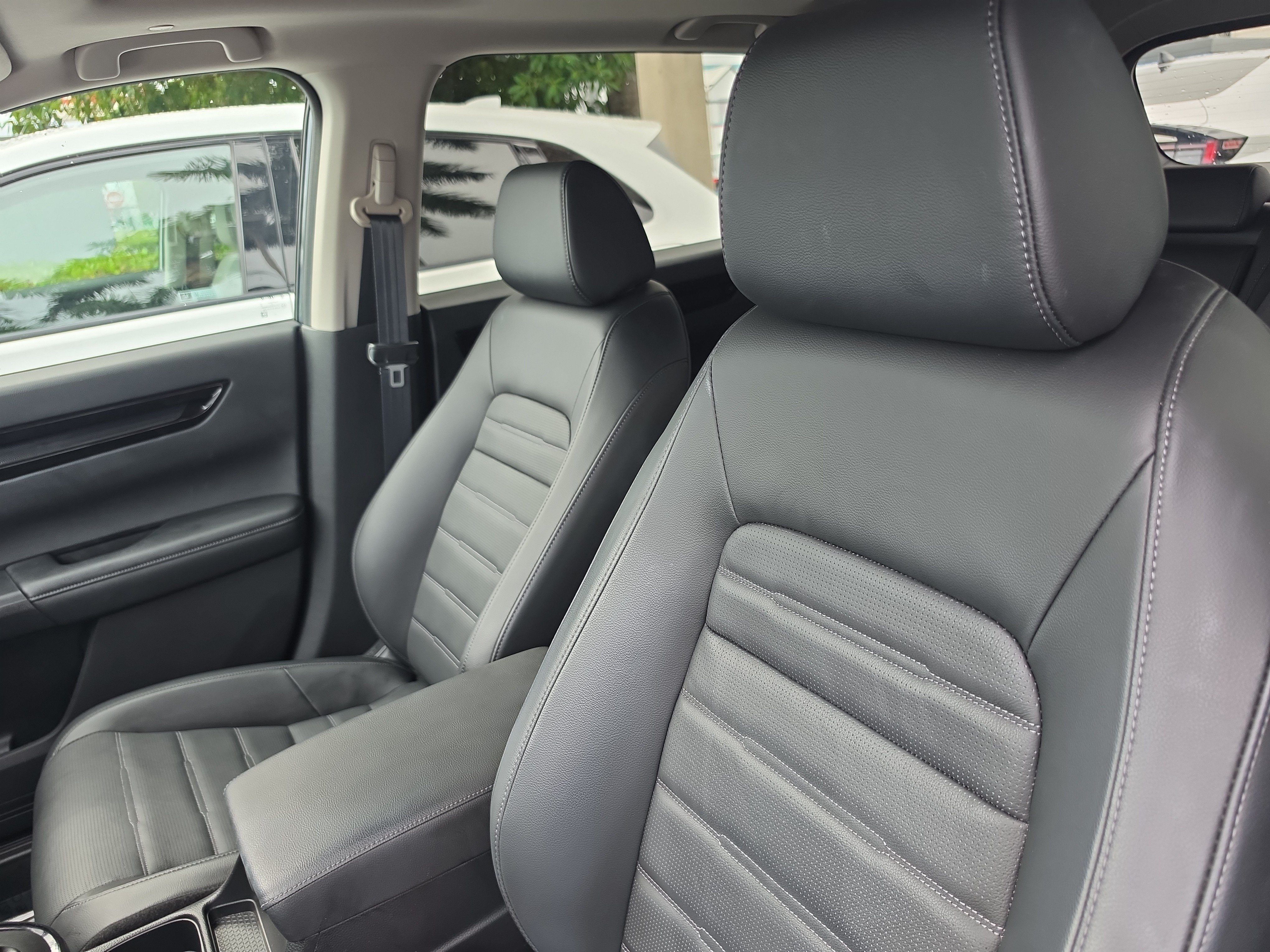 Certified 2025 Honda CR-V EX-L image 17