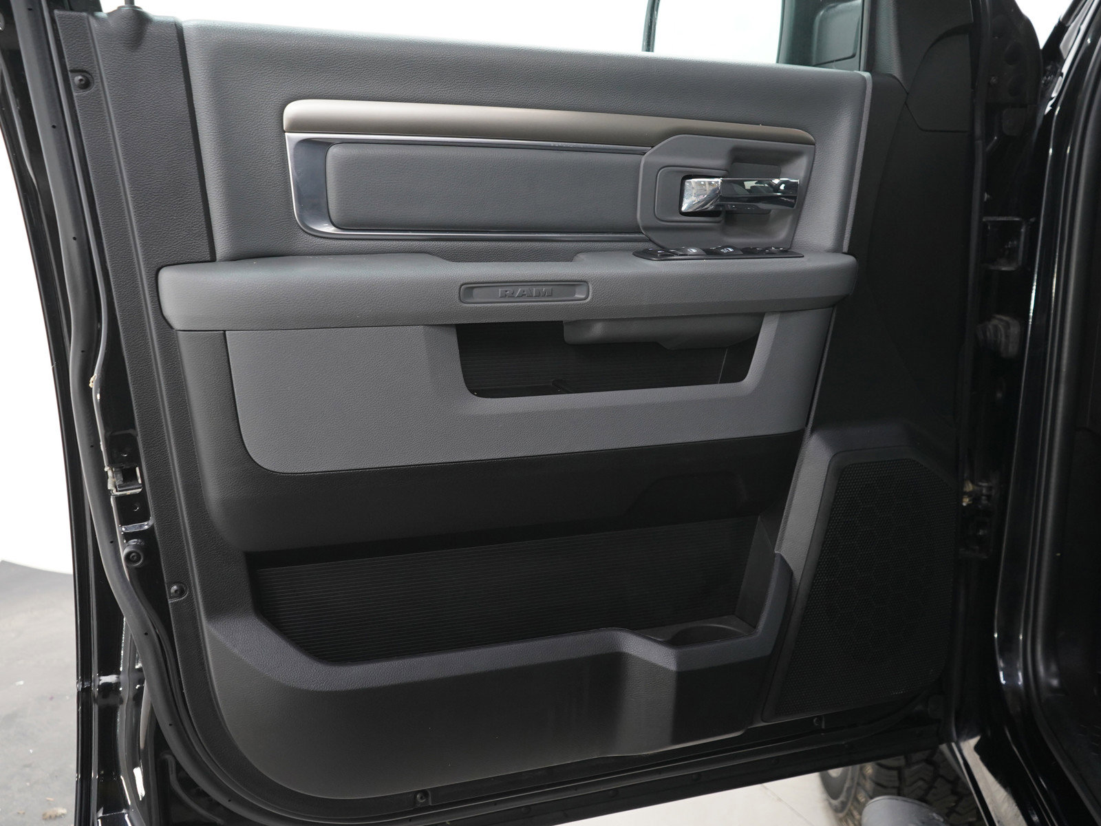 Used 2020 RAM 1500 Classic Warlock AWD/4WD image 19