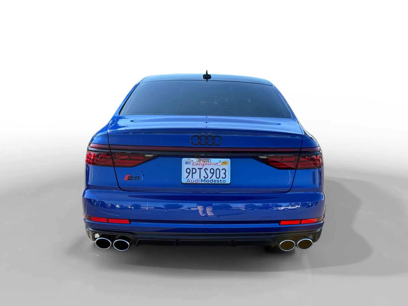 Used 2024 Audi S8 4.0T w/ S8 Black Optic Plus Package image 4