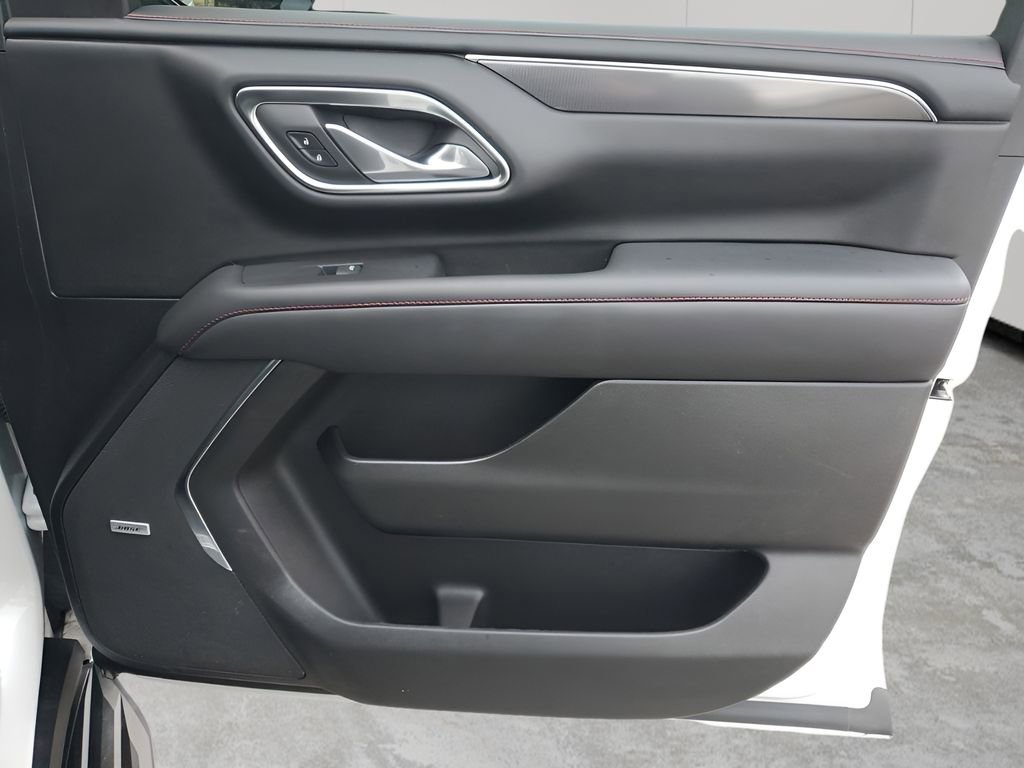 Used 2023 Chevrolet Suburban RST image 13