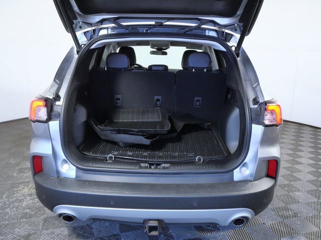 Certified 2022 Ford Escape SEL w/ Technology Package AWD/4WD image 9