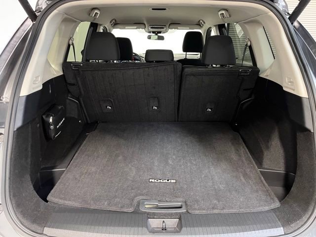 Used 2024 Nissan Rogue SV image 14