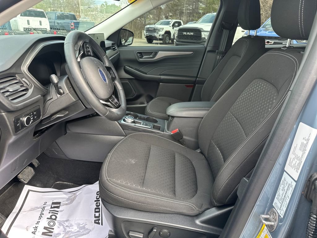 Used 2024 Ford Escape Active w/ Tech Pack #1 AWD/4WD image 9