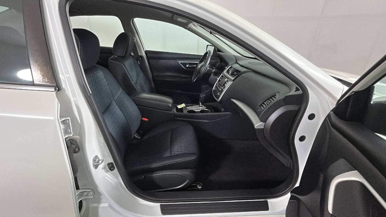 Used 2016 Nissan Altima 2.5 S w/ Power Driver Seat Package FWD image 36
