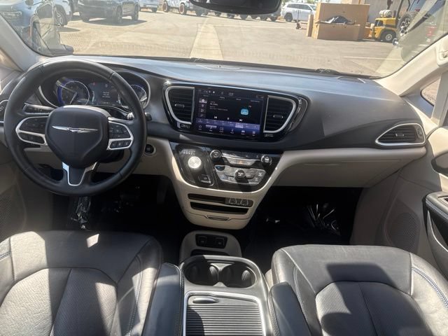 Used 2021 Chrysler Pacifica Touring-L FWD image 23