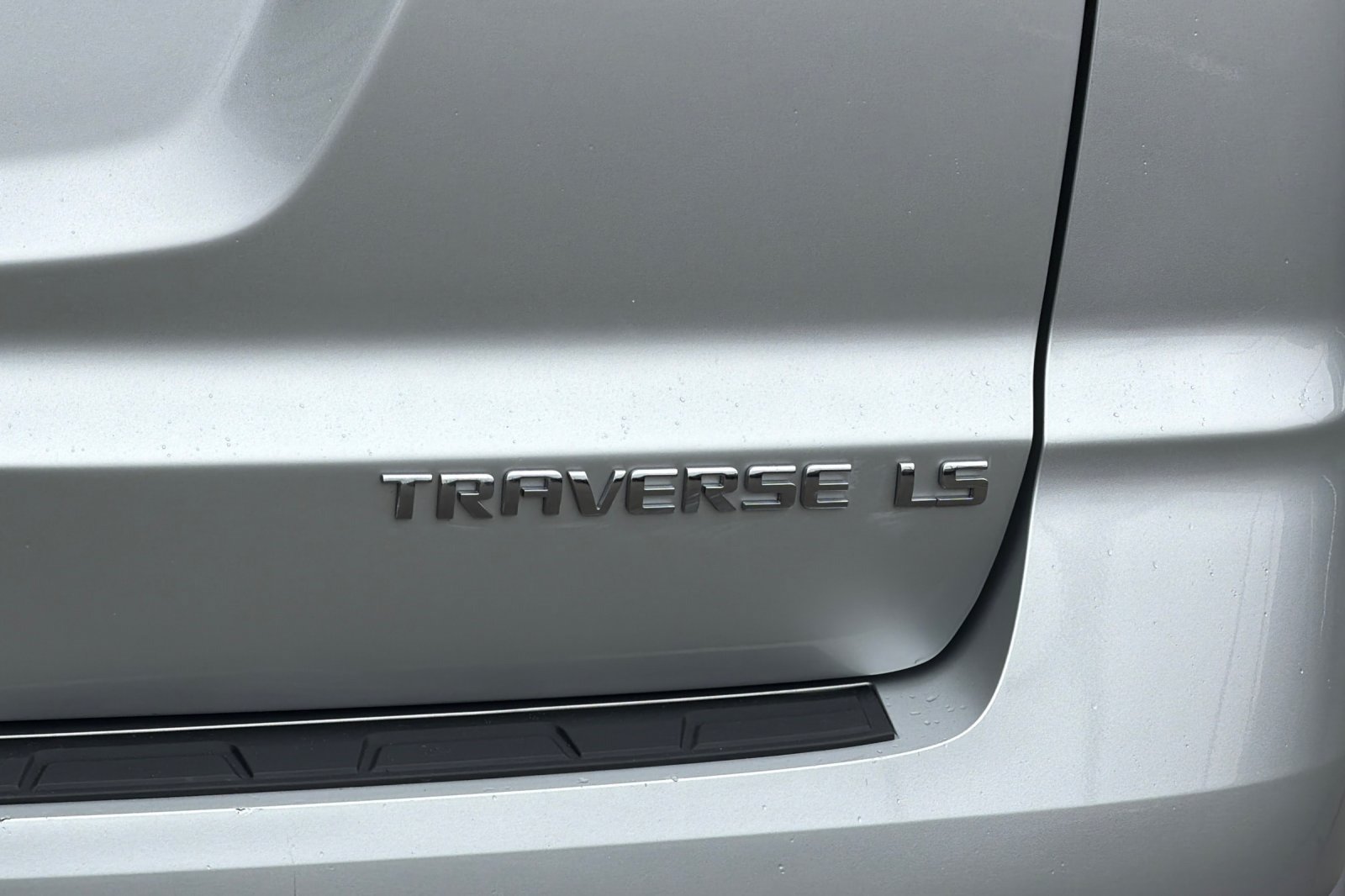 Used 2015 Chevrolet Traverse LS FWD image 28