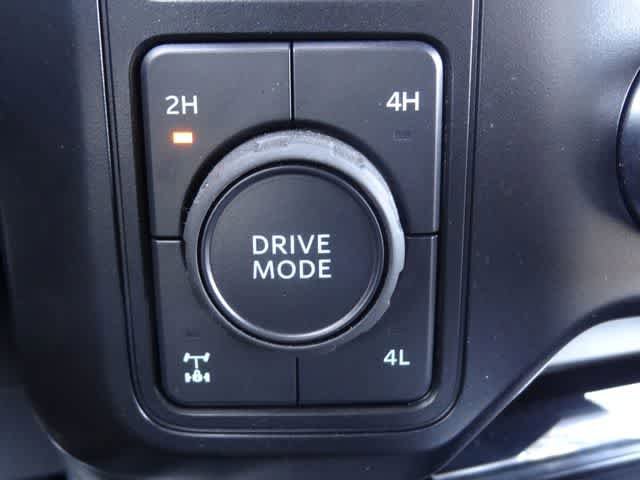 Used 2024 Ford F250 Lariat w/ Black Appearance Package AWD/4WD image 27