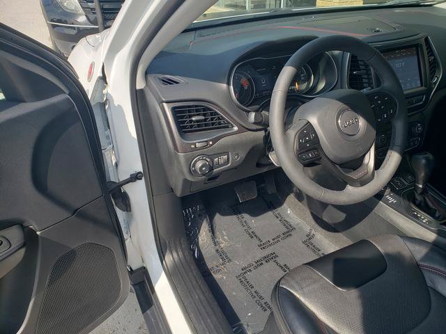 Used 2022 Jeep Cherokee Trailhawk w/ Premium Leather Package AWD/4WD image 11