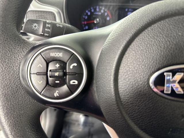 Used 2020 Kia Soul LX FWD image 11